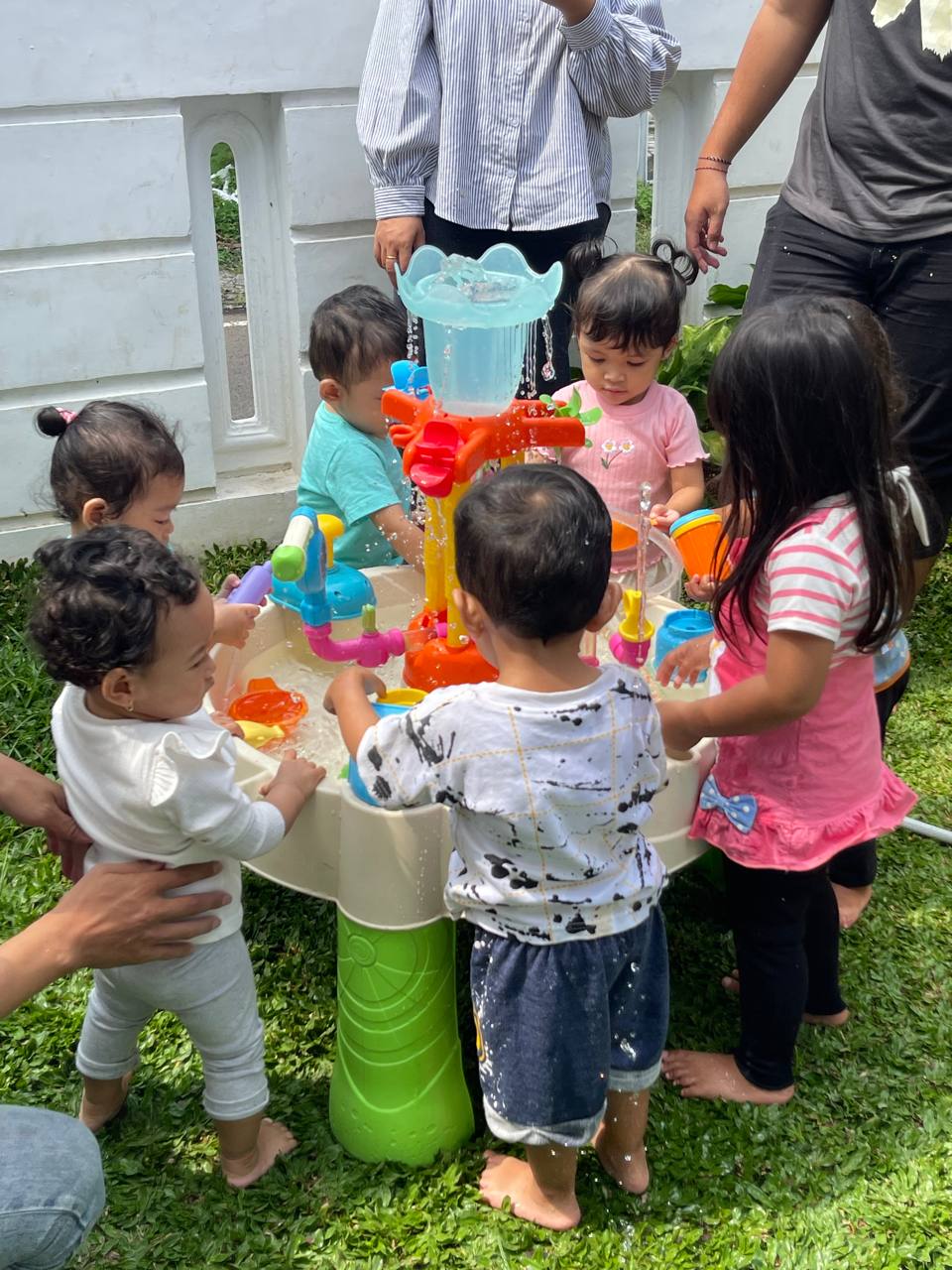 Kegiatan montessori di kelas